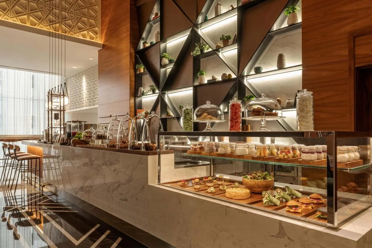 Sheraton Grand Hotel Dubai — SHERATON GRAND HOTEL DUBAI