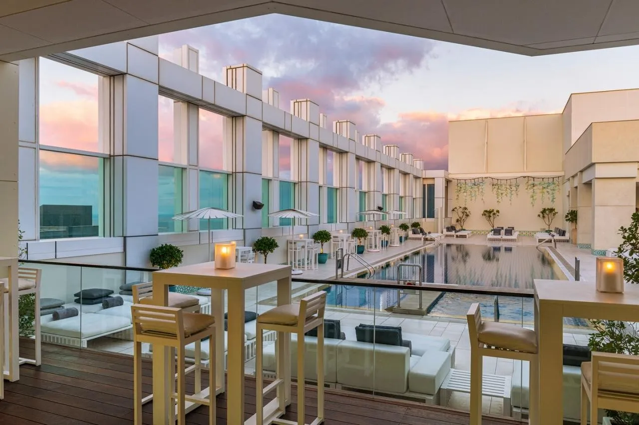 Sheraton Grand Hotel Dubai — SHERATON GRAND HOTEL DUBAI