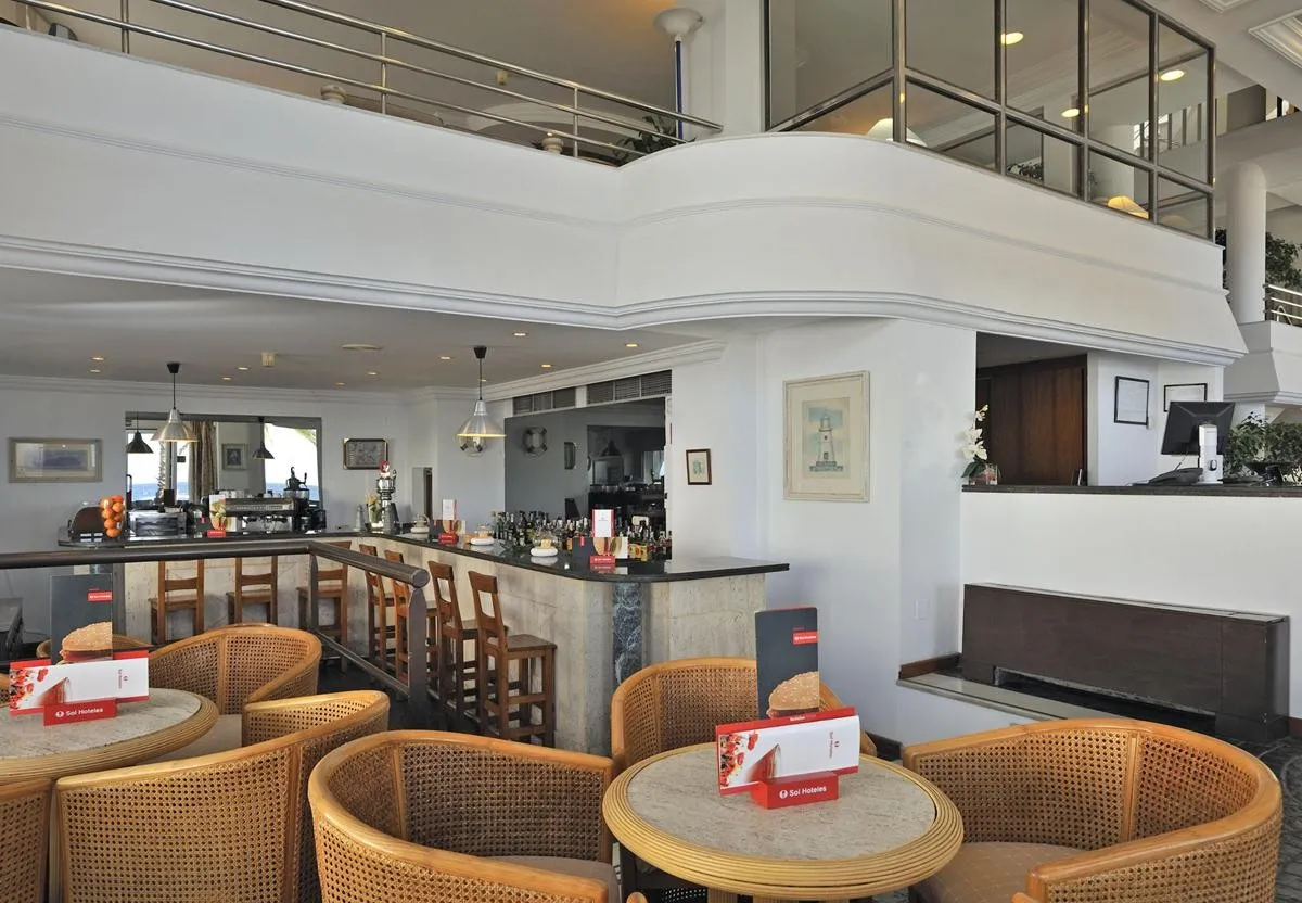 Sol Los Fenicios — SOL LOS FENICIOS