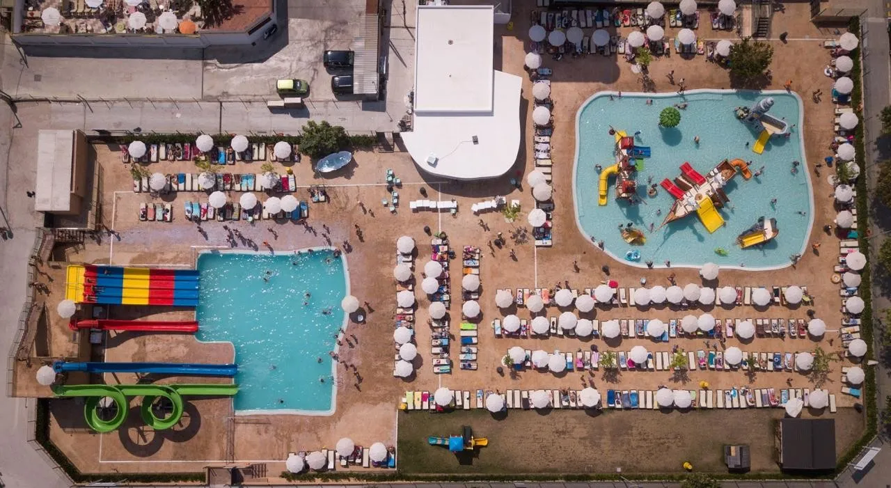 Sorra Daurada Splash — SORRA DAURADA SPLASH