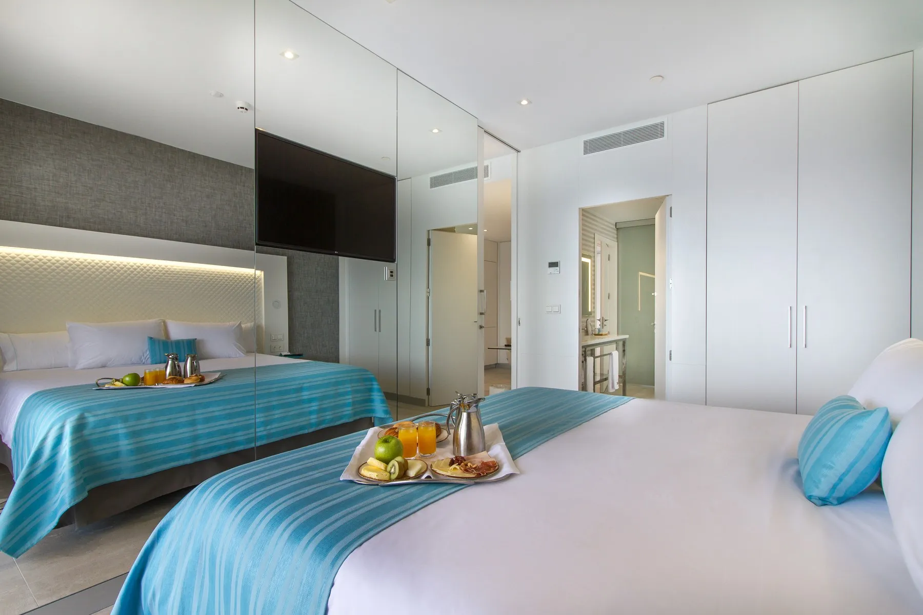 Suitopia Sol Y Mar Suites Hotel — SUITOPIA SOL Y MAR SUITES HOTEL