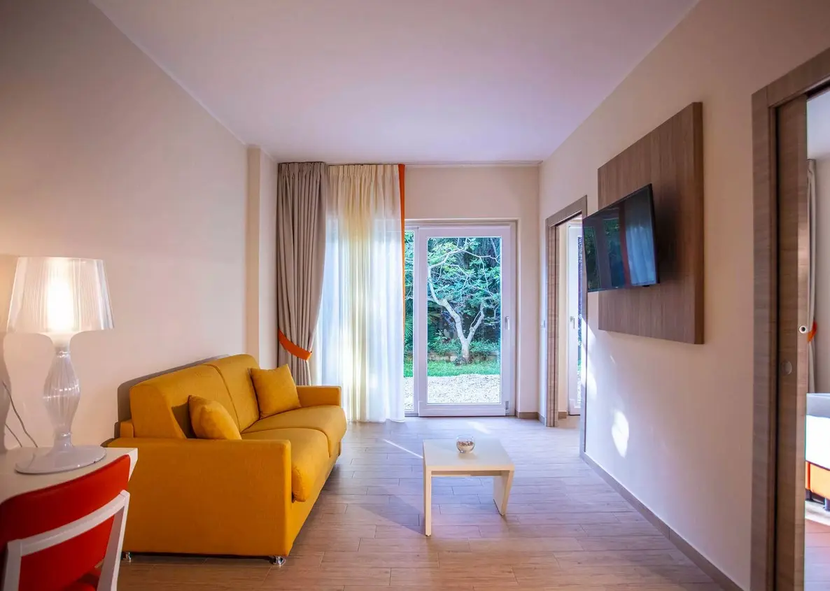 Tonicello Resort — TONICELLO RESORT