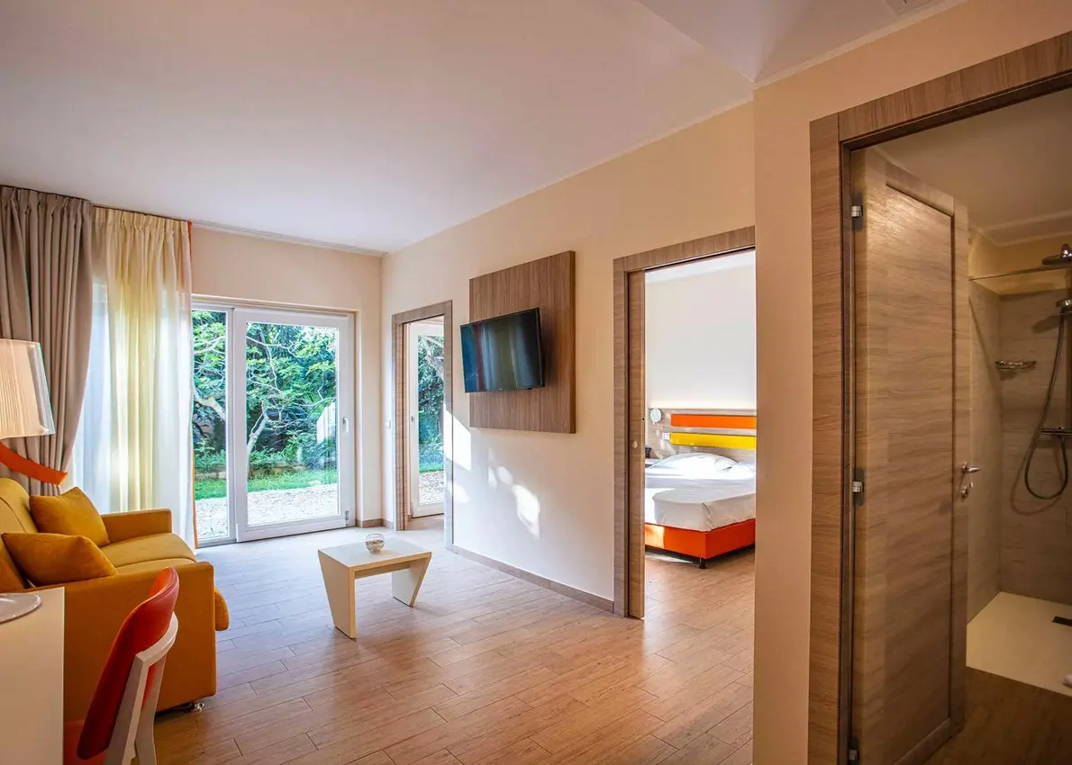 Tonicello Resort — TONICELLO RESORT