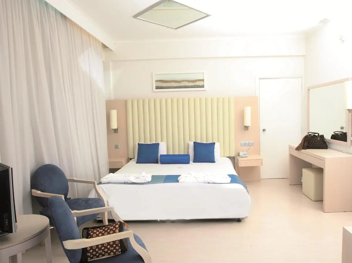 Vrissiana Beach — VRISSIANA BEACH