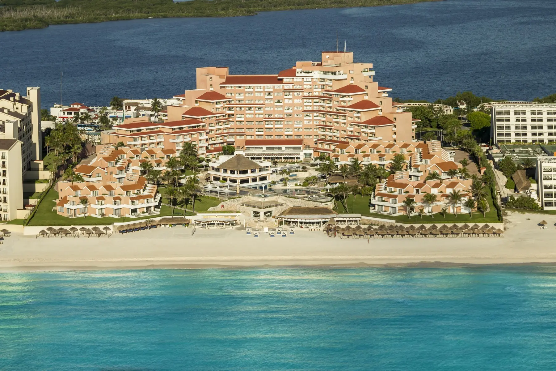 Wyndham Grand Cancun — WYNDHAM GRAND CANCUN