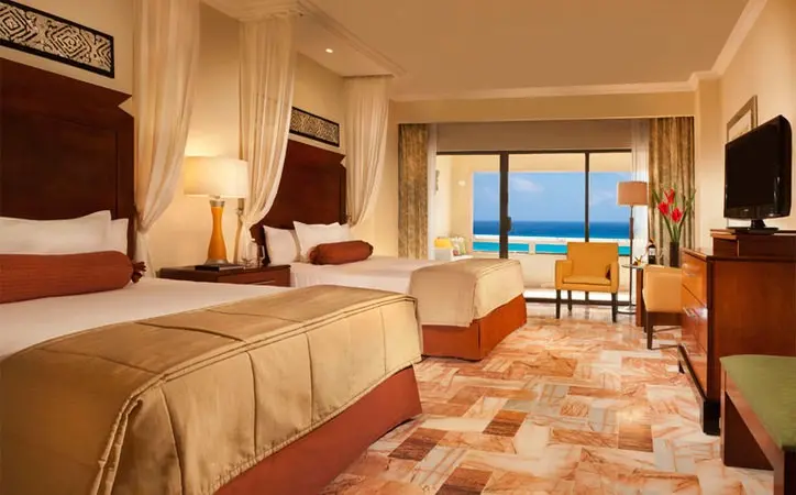 Wyndham Grand Cancun — WYNDHAM GRAND CANCUN