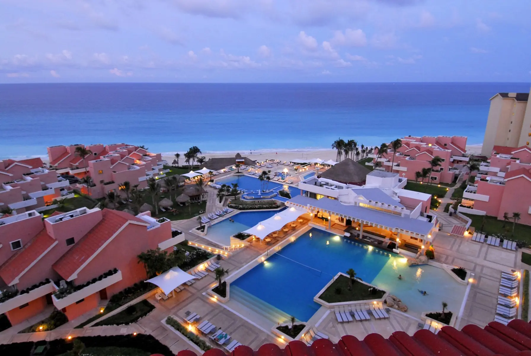 Wyndham Grand Cancun — WYNDHAM GRAND CANCUN