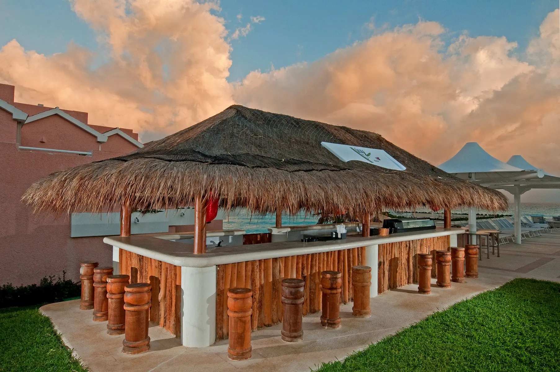 Wyndham Grand Cancun — WYNDHAM GRAND CANCUN