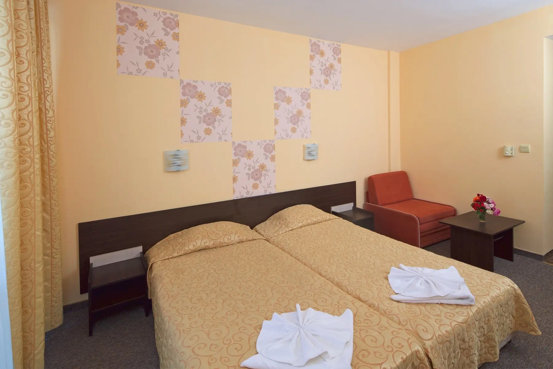 Yavor Palace — YAVOR PALACE