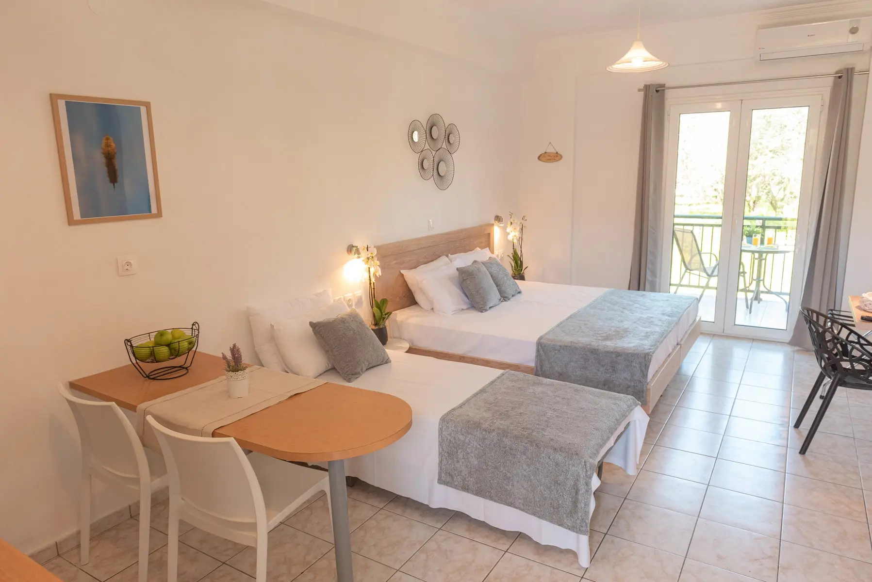 Yianetta Hotel Apartments — YIANETTA HOTEL APARTMENTS