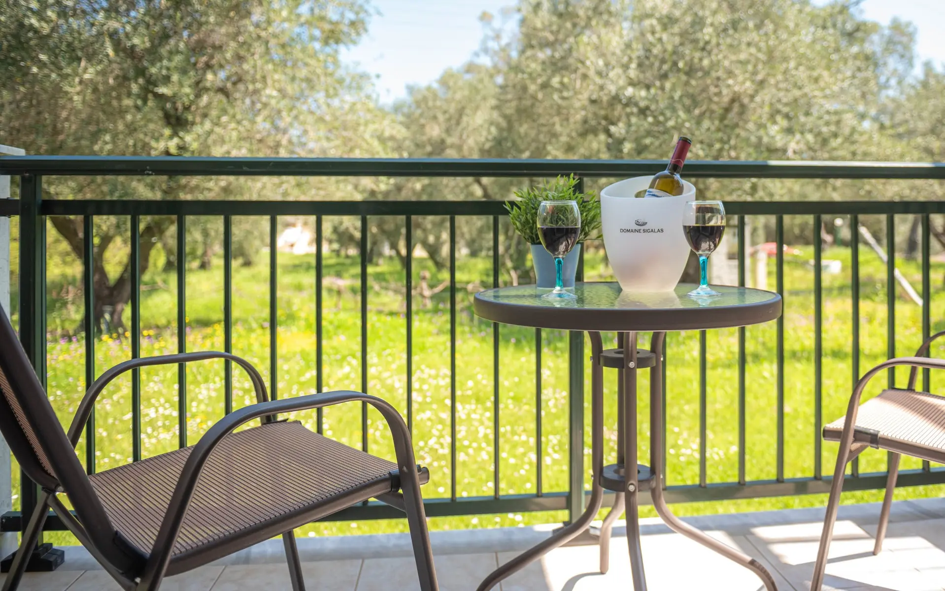 Yianetta Hotel Apartments — YIANETTA HOTEL APARTMENTS