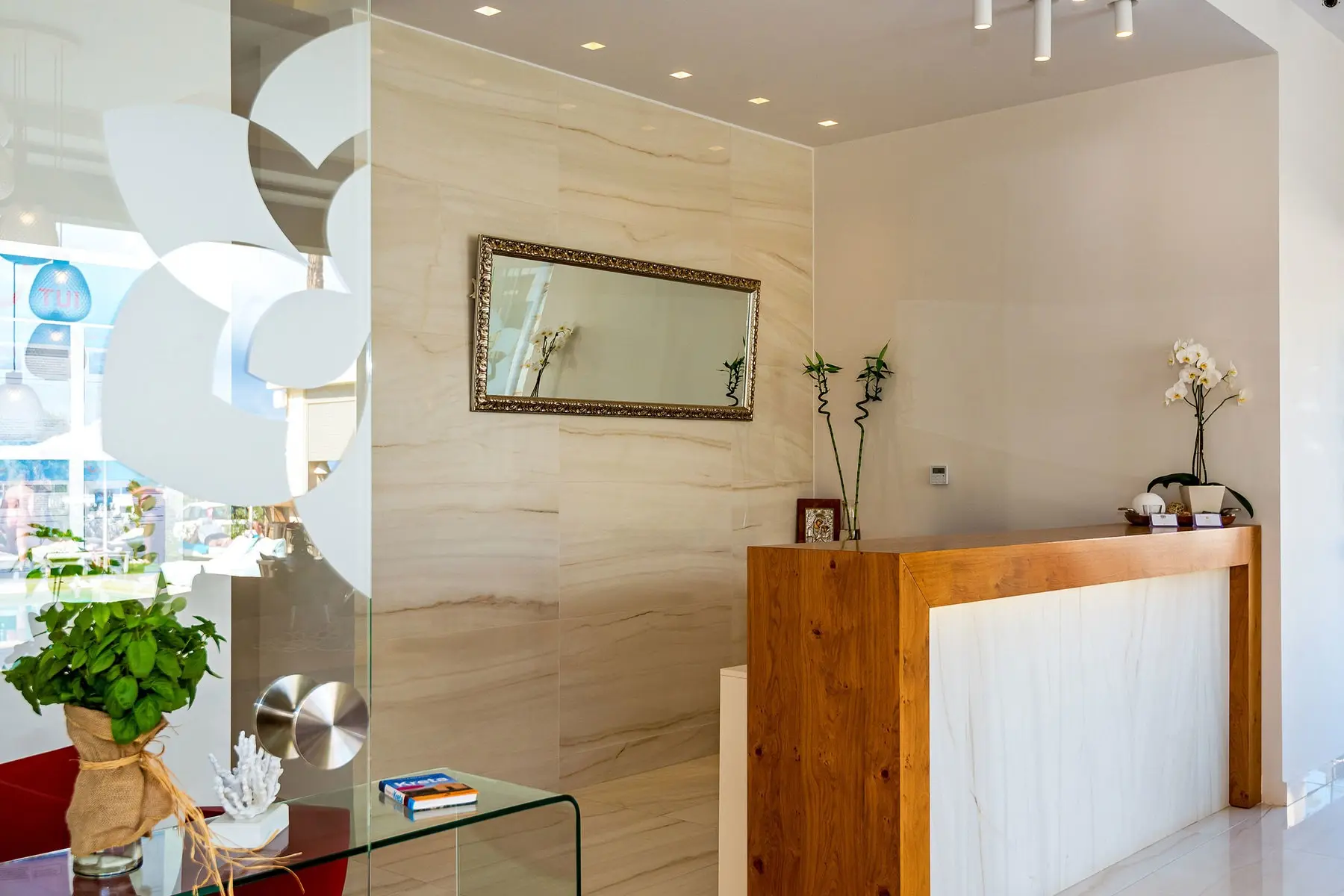 Airis Boutique & Suites — AIRIS BOUTIQUE AND SUITES