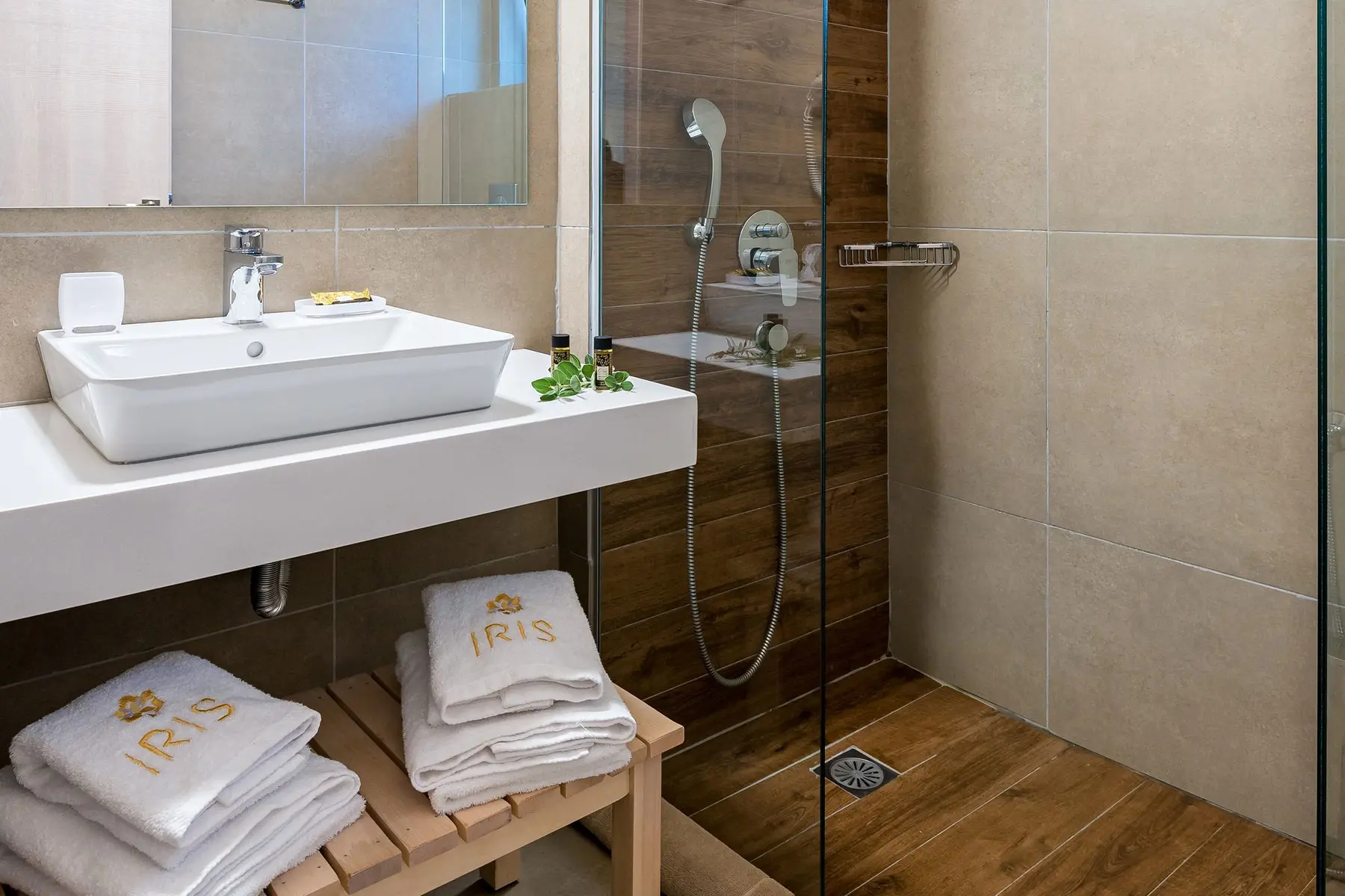 Airis Boutique & Suites — AIRIS BOUTIQUE AND SUITES