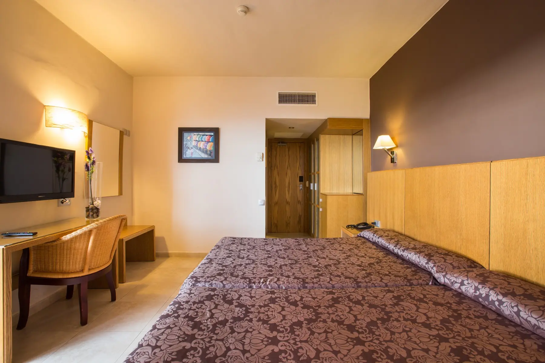 Alba Seleqtta — ALBA SELEQTTA