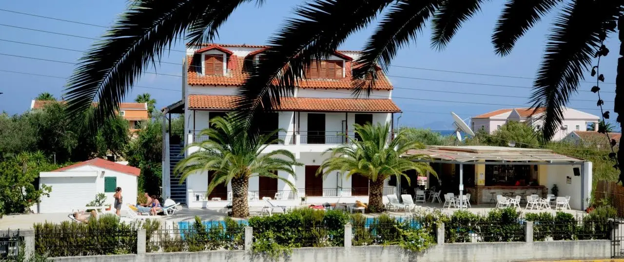 Captain'S Studios Apartments — CAPTAIN'S STUDIOS APARTMENTS