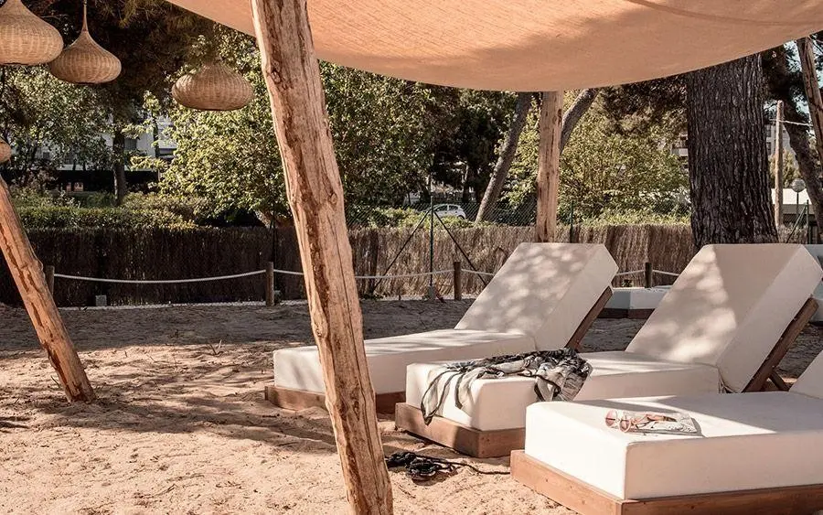 Caramelo Palma Beach — CARAMELO PALMA BEACH