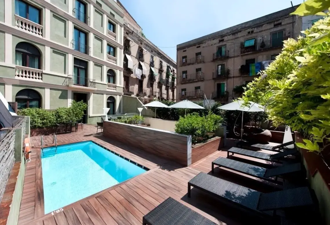 Basen w hotelu Catalonia Port