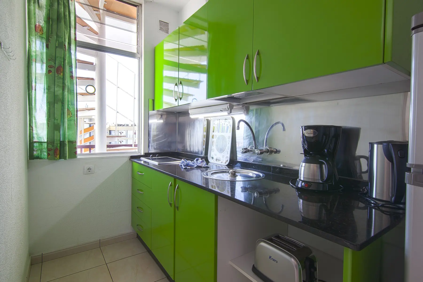 Corona Blanca — CORONA BLANCA