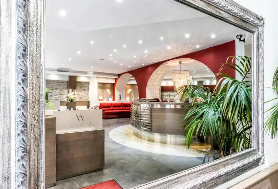 Lobby hotelu De Suede