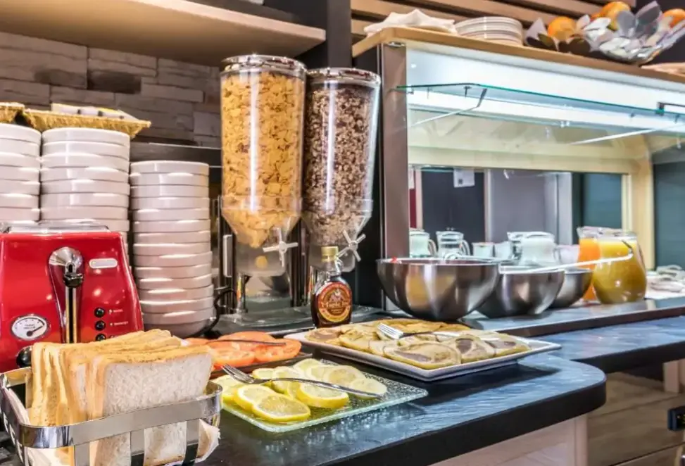 Restauracja i jedzenie w hotelu De Suede