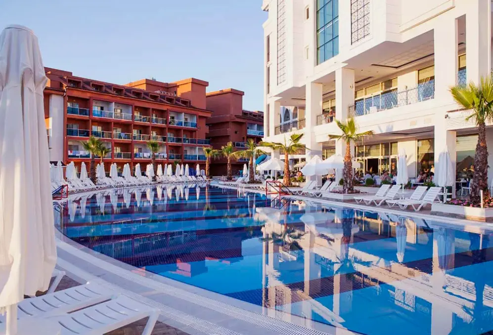Basen w hotelu Diamond Elite Hotel & SPA