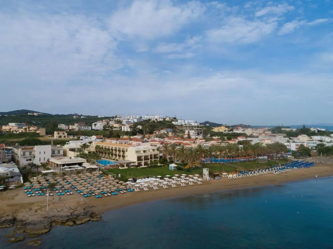 Plaża przy hotelu Giannoulis Santa Marina Plaza