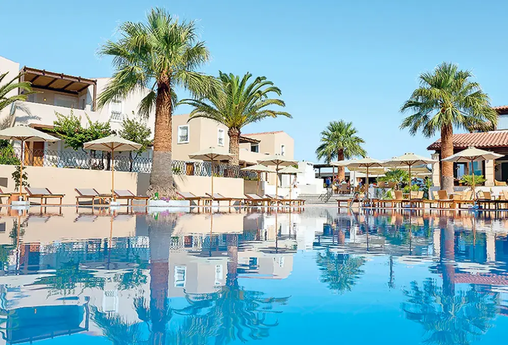 Basen w hotelu Grecotel Casa Adele