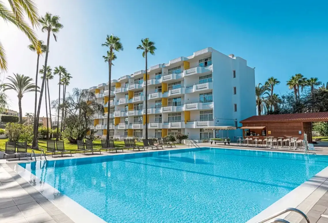 Basen w hotelu Hotel Abora Catarina