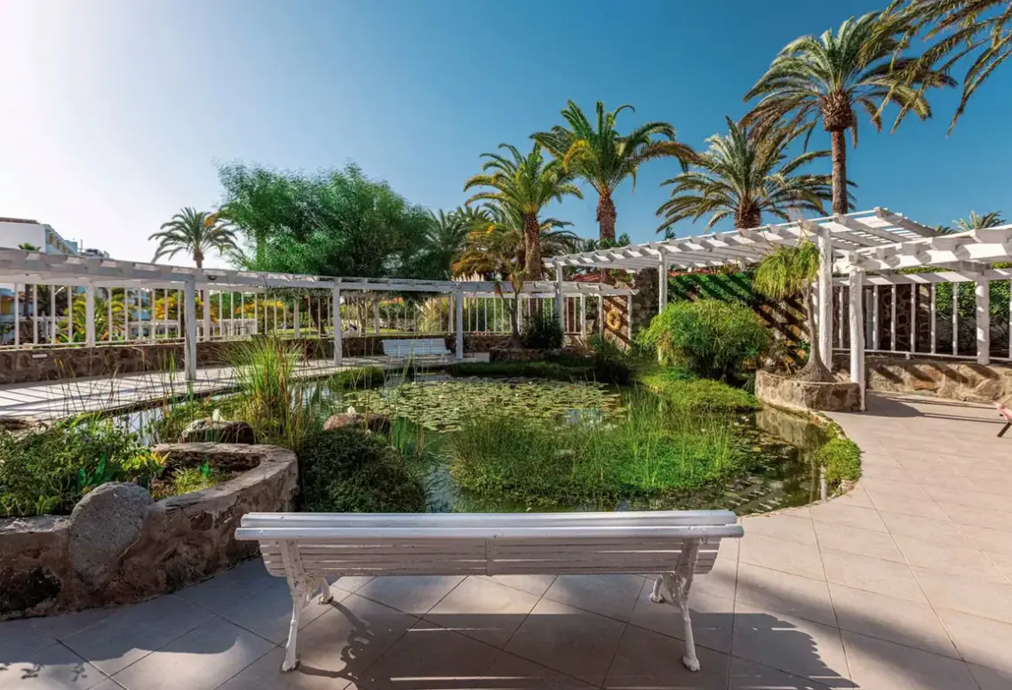 Basen w hotelu Hotel Abora Catarina