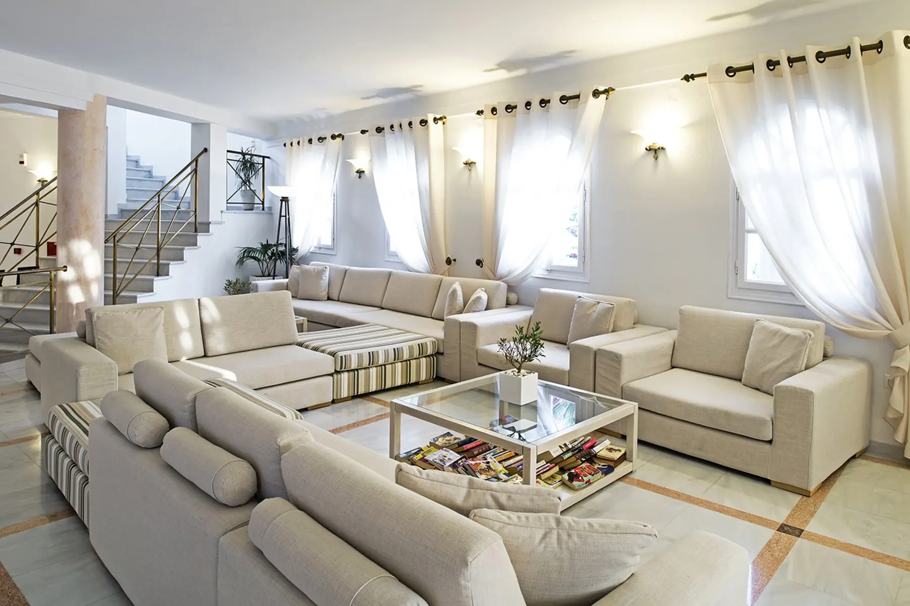 Hotel Aegean Plaza — AEGEAN PLAZA