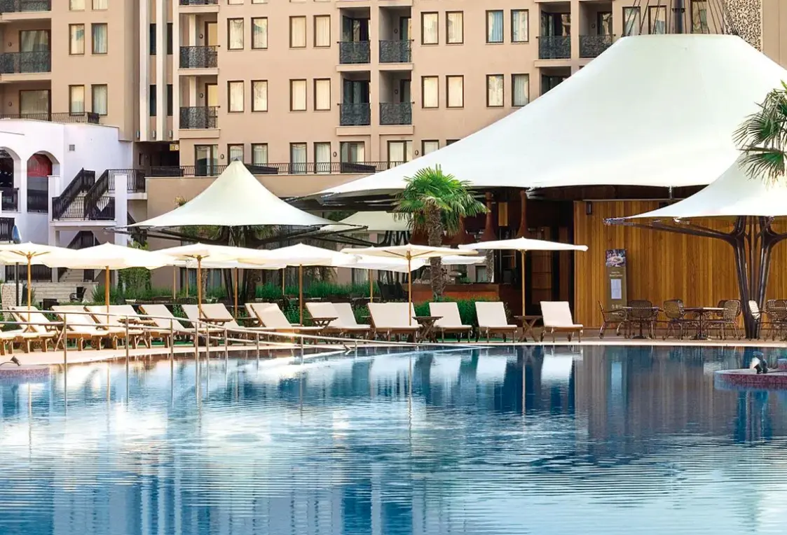 Basen w hotelu Hotel Barceló Royal Beach