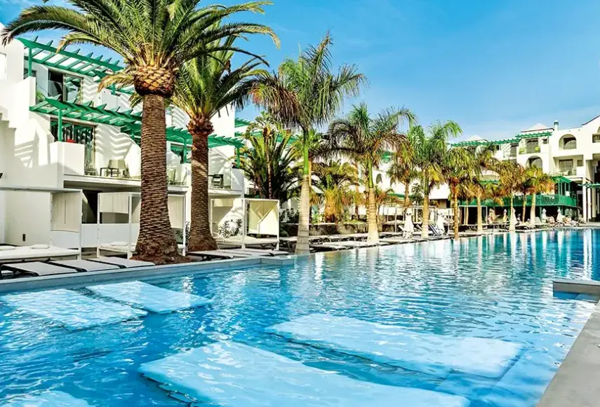 Basen w hotelu Hotel Barceló Teguise Beach