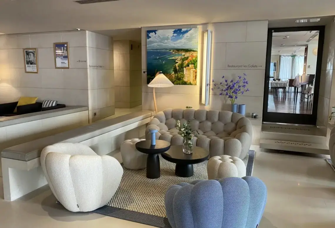 Lobby hotelu Hotel Beau Rivage