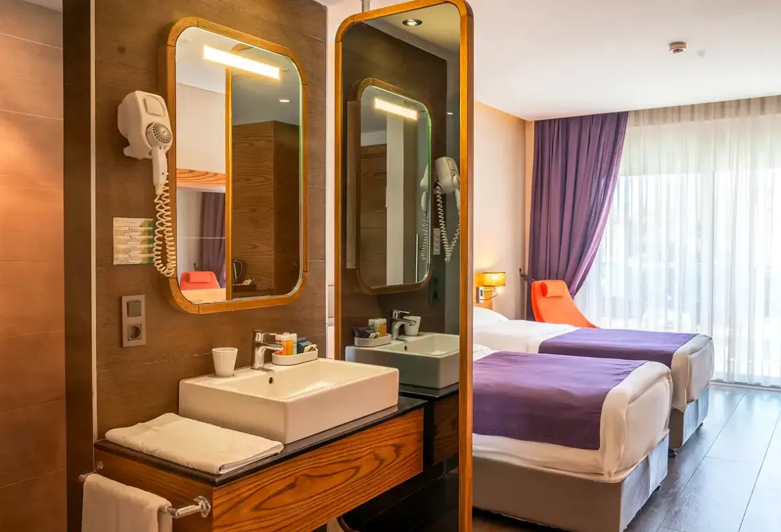 Łazienka w pokoju hotelu Hotel Casa De Maris