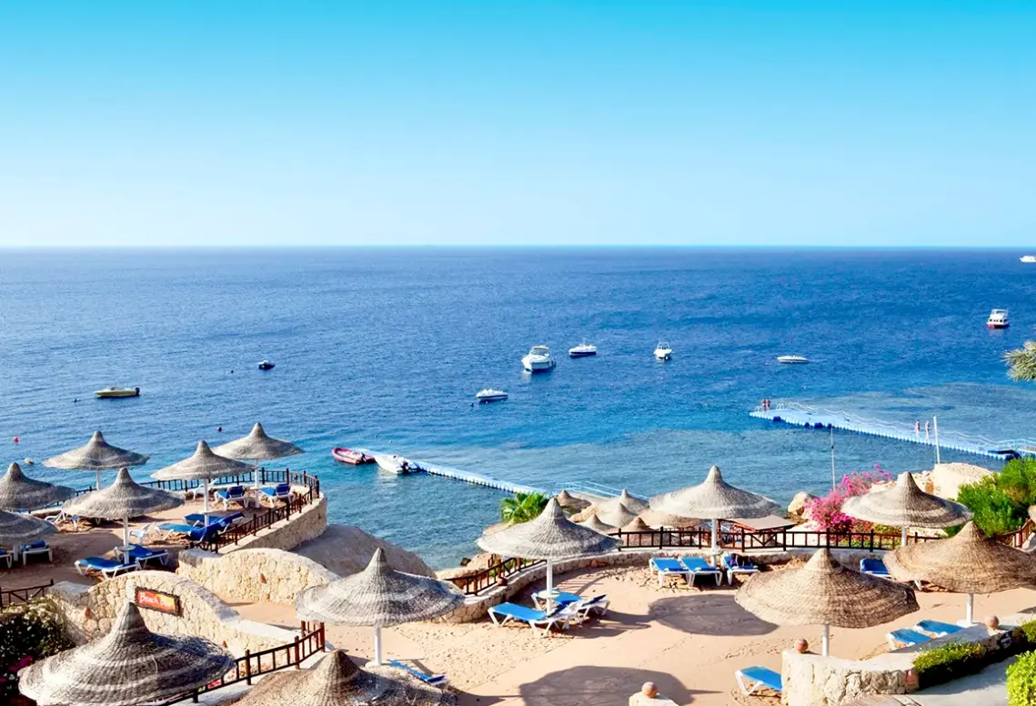 Plaża przy hotelu Hotel Double Tree By Hilton Sharks – Mountain Side