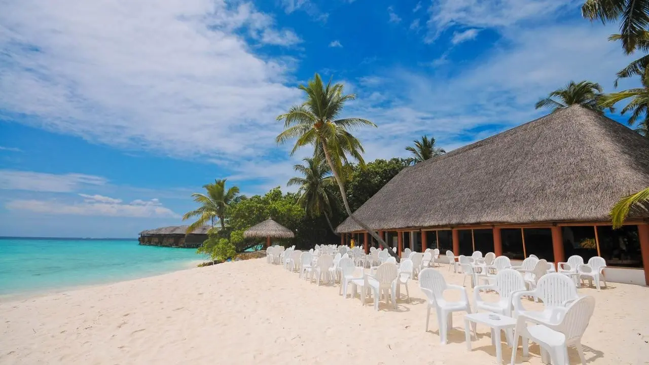 Hotel Fihalhohi Island Resort — FIHALHOHI ISLAND RESORT