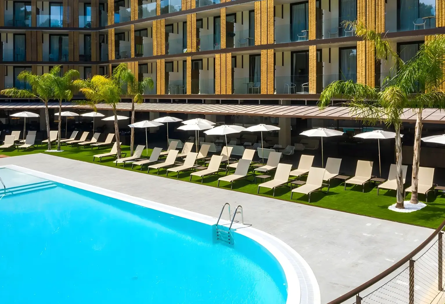 Basen w hotelu Hotel Golden Costa Salou Adults Only