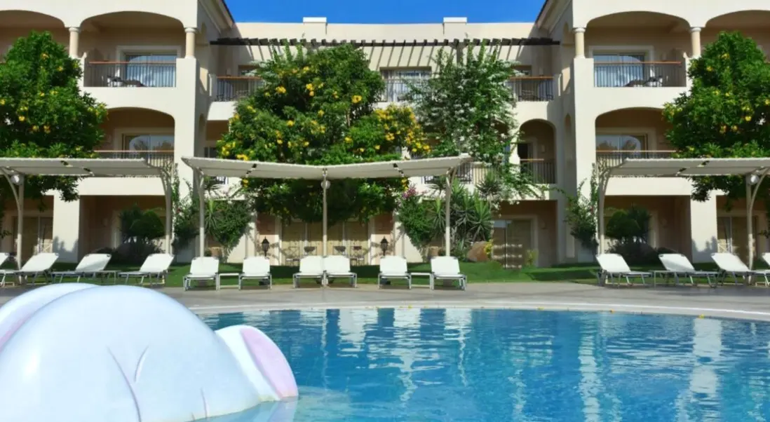 Basen w hotelu Hotel Jaz Mirabel Park