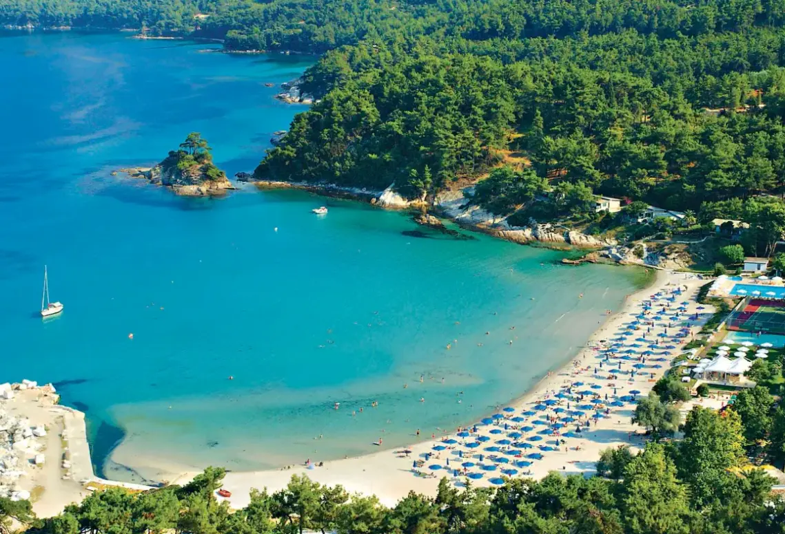 Plaża przy hotelu Hotel Makryammos Bungalows