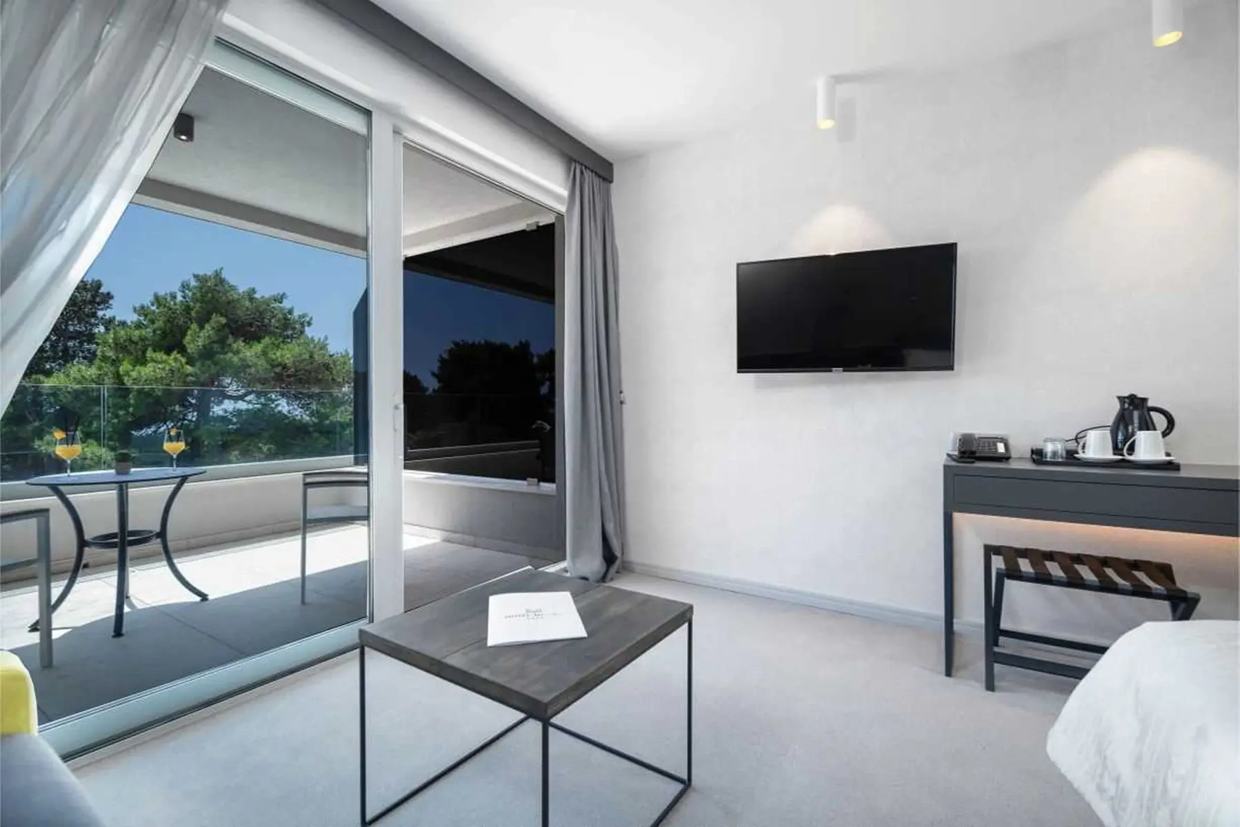 Hotel Mirjam — MIRJAM