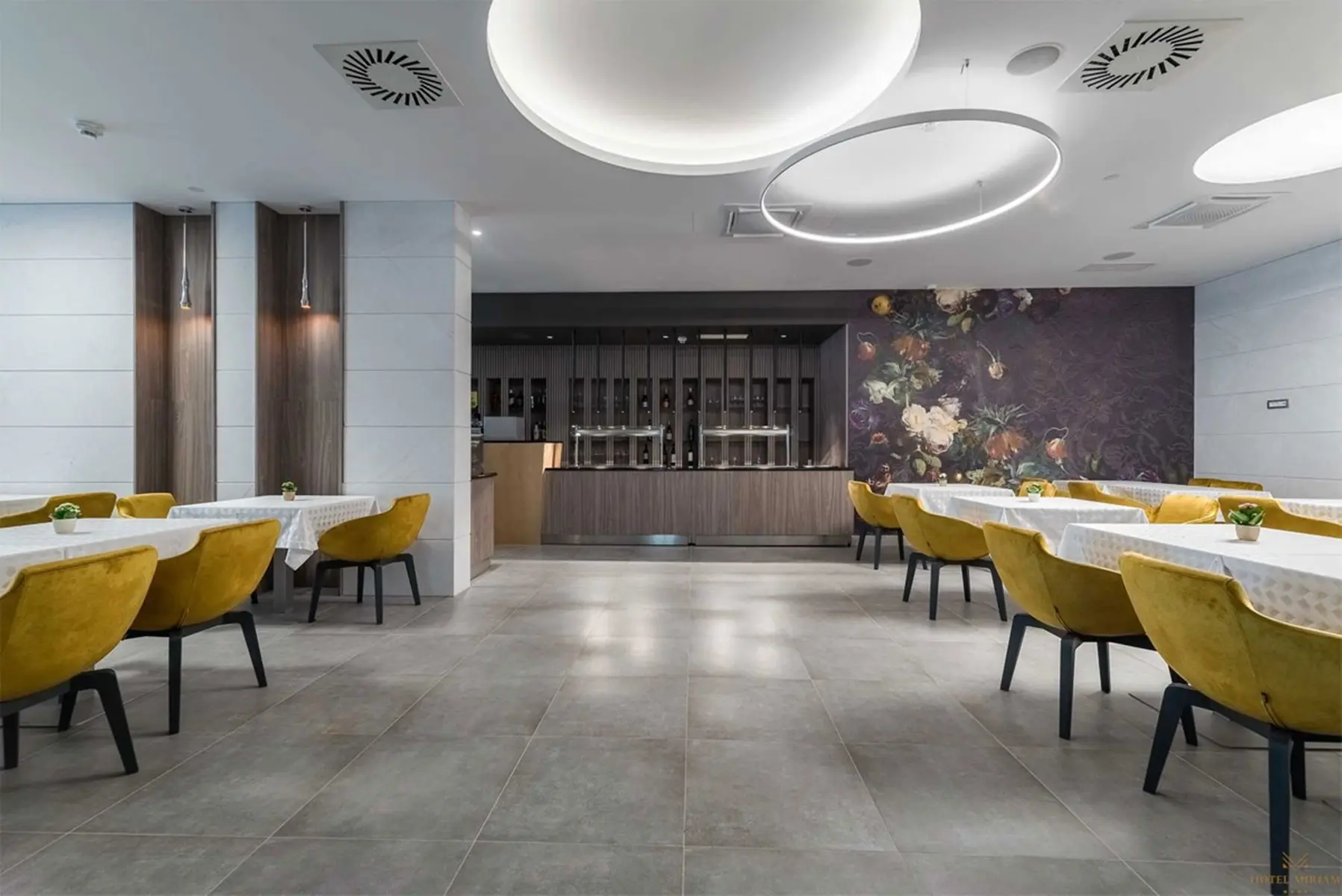 Hotel Mirjam — MIRJAM