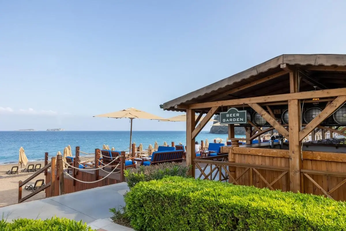 Hotel Nirvana Dolce Vita — NIRVANA DOLCE VITA