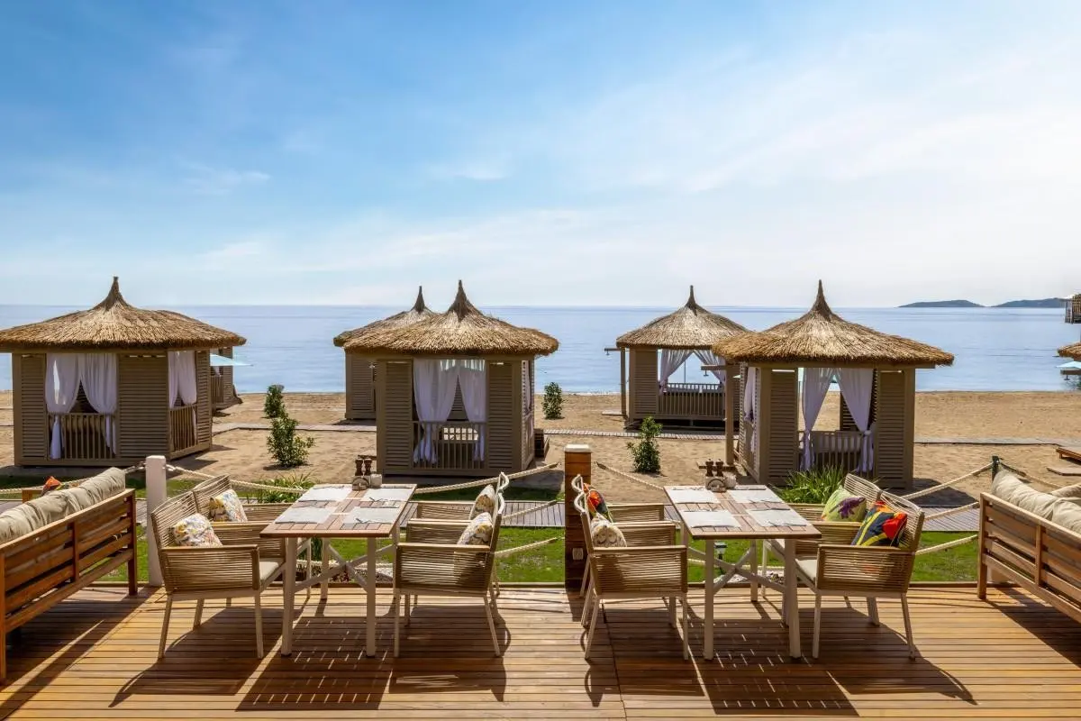 Hotel Nirvana Dolce Vita — NIRVANA DOLCE VITA