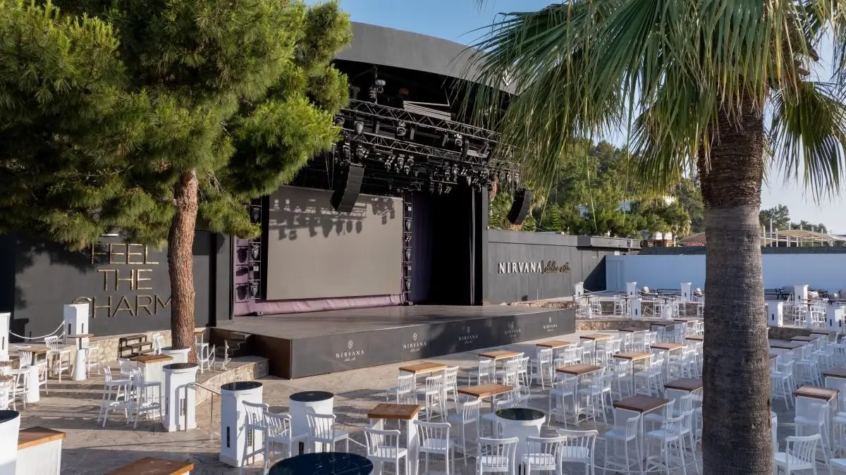 Hotel Nirvana Dolce Vita — NIRVANA DOLCE VITA