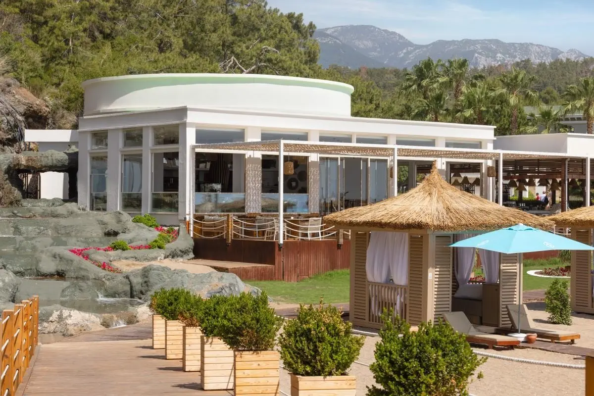 Hotel Nirvana Dolce Vita — NIRVANA DOLCE VITA