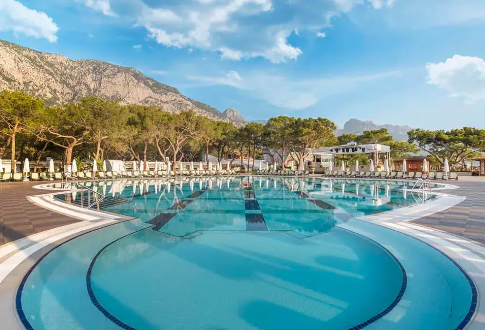 Basen w hotelu Hotel Nirvana Mediterranean Excellence
