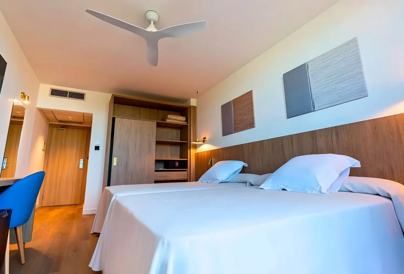 Pokój w hotelu Hotel Ohtels Vila Romana