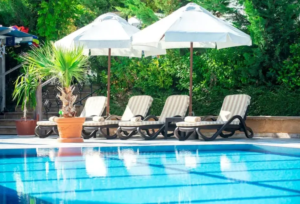 Basen w hotelu Hotel Siena Palace