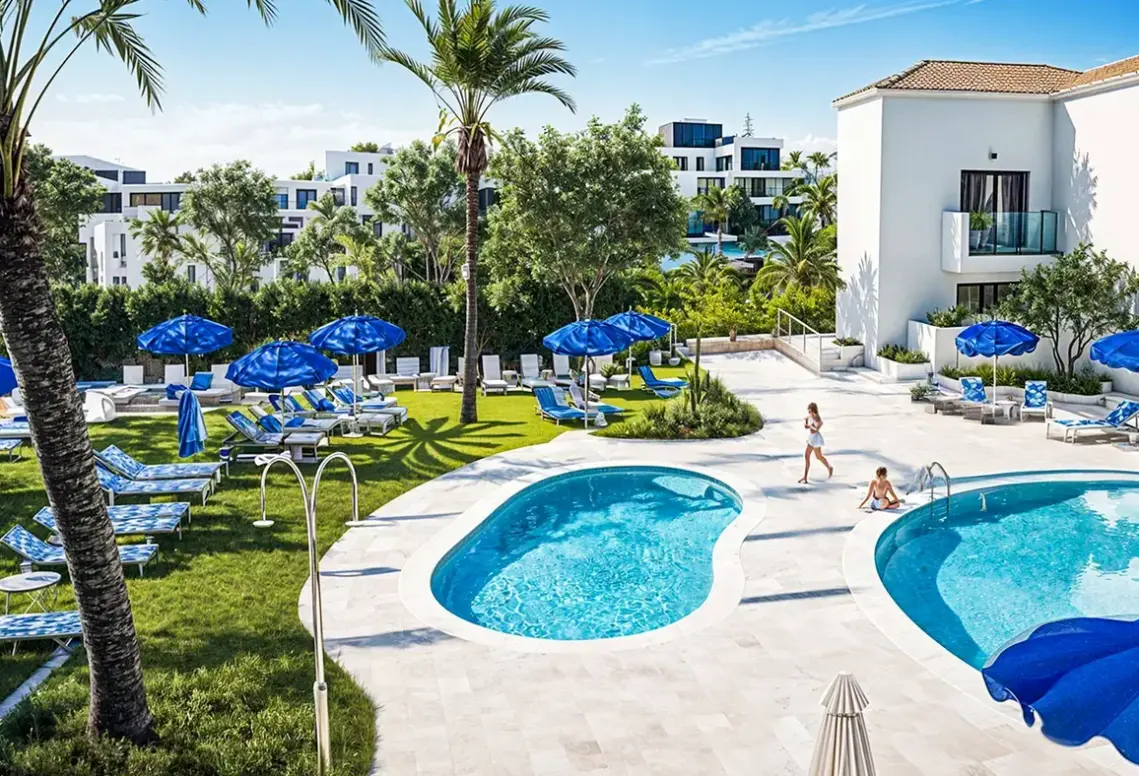 Basen w hotelu Hotel Solimar Topaz