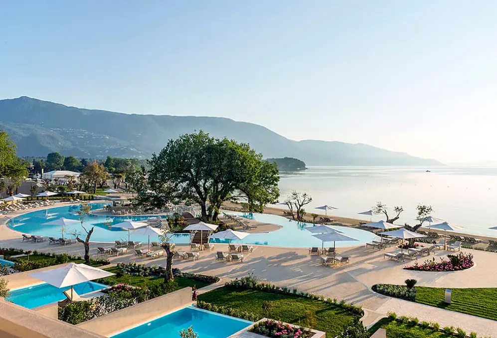 Basen w hotelu Ikos Dassia